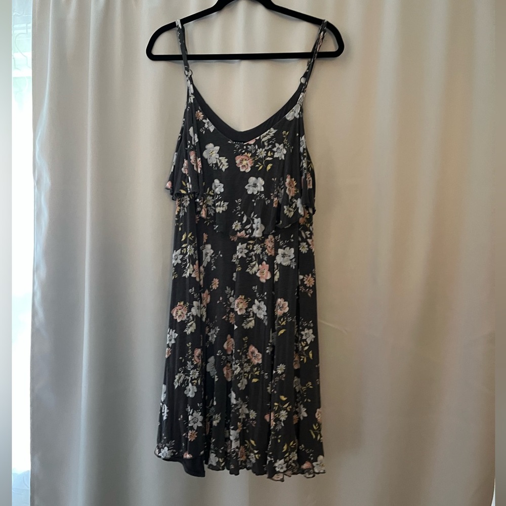 Torrid gray floral jersey dress, size 1